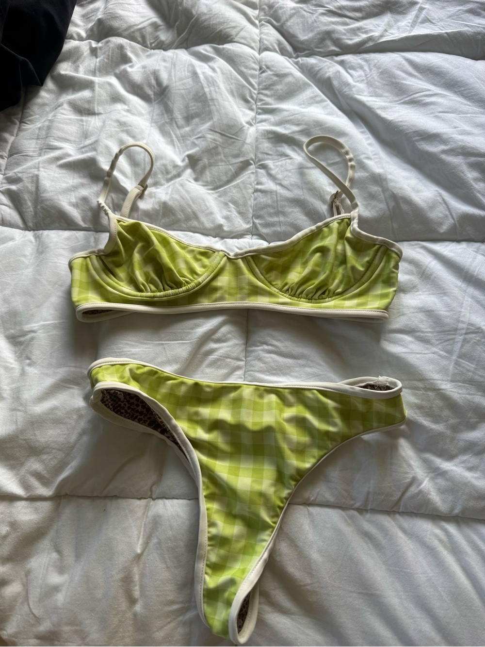 Acacia set size medium